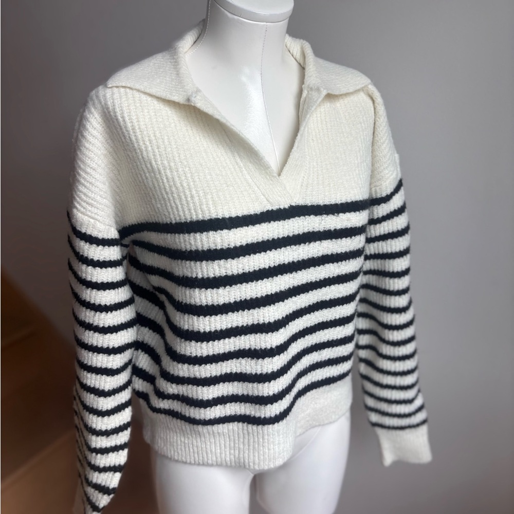 Lulu's Black and White Striped V-Neck Sweater